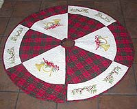 Winterberry Tree Skirt